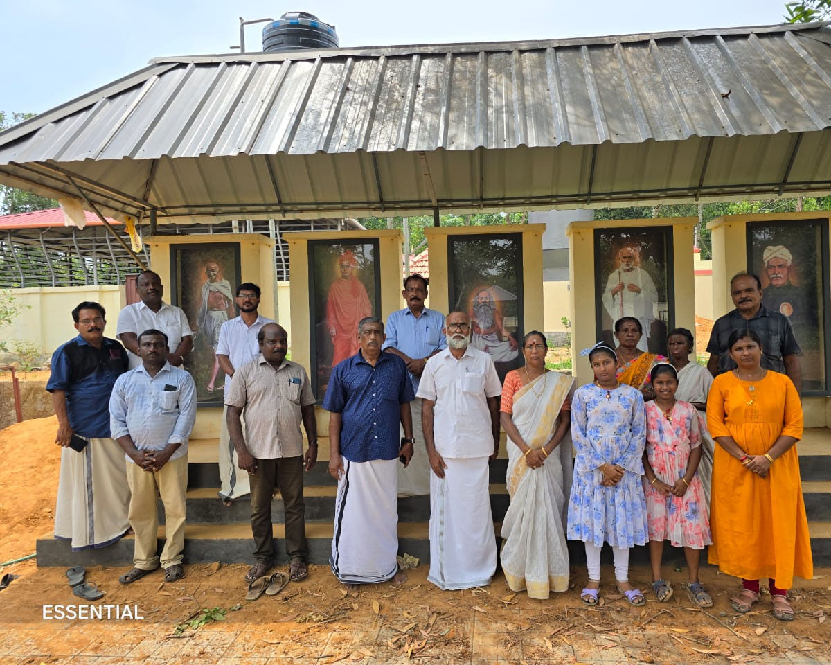 ബസവേശ്വര ജയന്തി ആഘോഷങ്ങളുടെഭാഗമായി ബസവേശ്വര പ്രതിമയിൽ പുഷ്പാർച്ചന നടത്തി