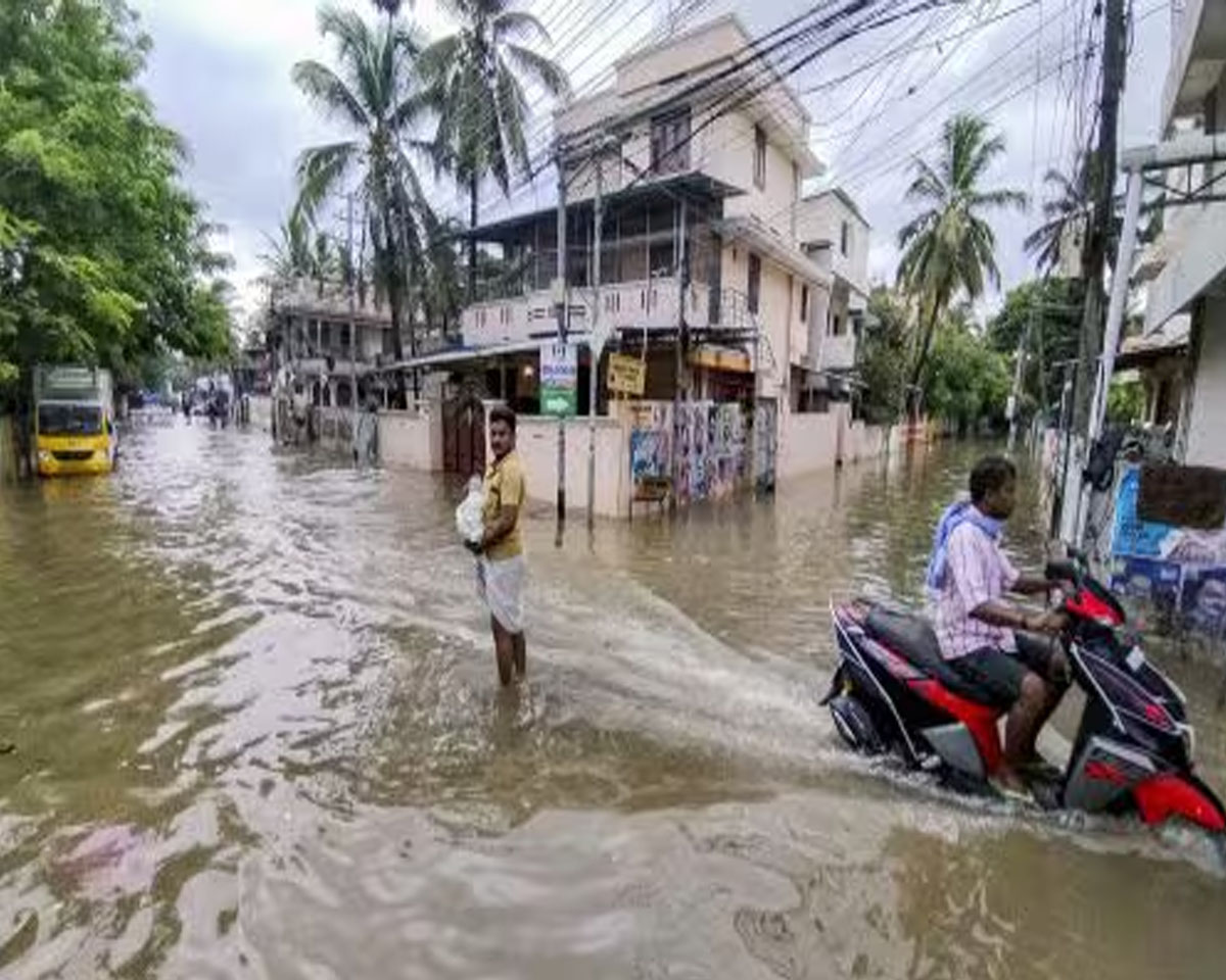 കനത്തമഴയില്‍ നാല് മരണം; കോട്ടയത്ത് ഉരുള്‍പൊട്ടല്‍