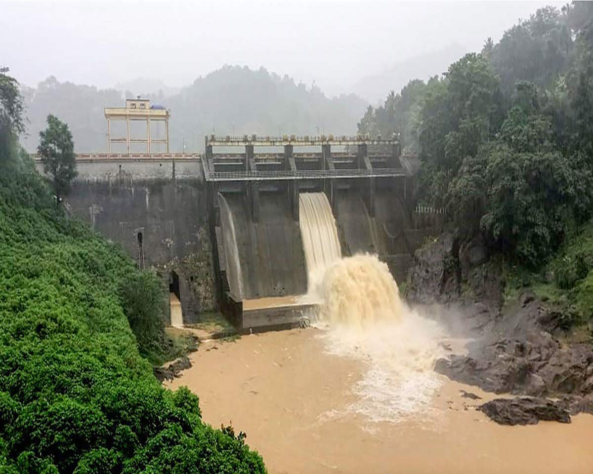 മഴ ശക്തം. ഡാമുകളിൽ ജലനിരപ്പ് ഉയരുന്നു, മൂഴിയാര്‍ അണക്കെട്ടില്‍ റെഡ് അലര്‍ട്ട്