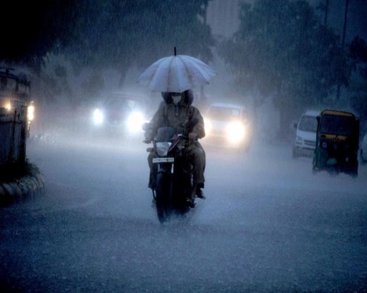 മണ്ണിടിച്ചിലും മഴയും ശക്തം: ഇടുക്കിയില്‍ രാത്രി യാത്രയ്ക്ക് നിരോധനം; അതീവ ജാഗ്രത പുലര്‍ത്തണമെന്ന് കളക്ടര്‍