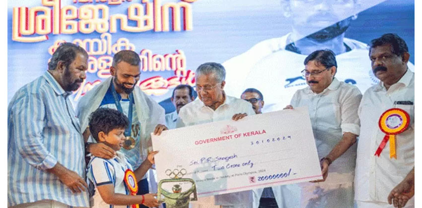 ‘ഏതൊരു കായികതാരത്തിനും മാതൃകയാക്കാവുന്ന ജീവിതമാണ് ശ്രീജേഷിന്റേത്’; മുഖ്യമന്ത്രി